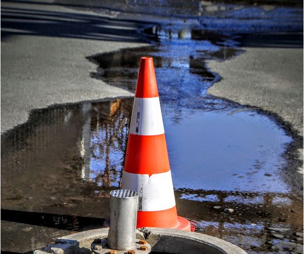 Vollsperrung der Gutenbergstarße in Bönstadt